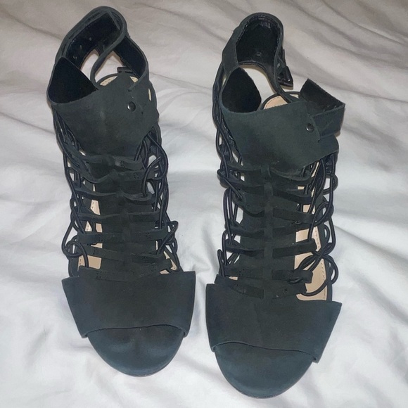 Vince Camuto Evel Caged Sandal Heel Black Suede 7.5 - Picture 7 of 10